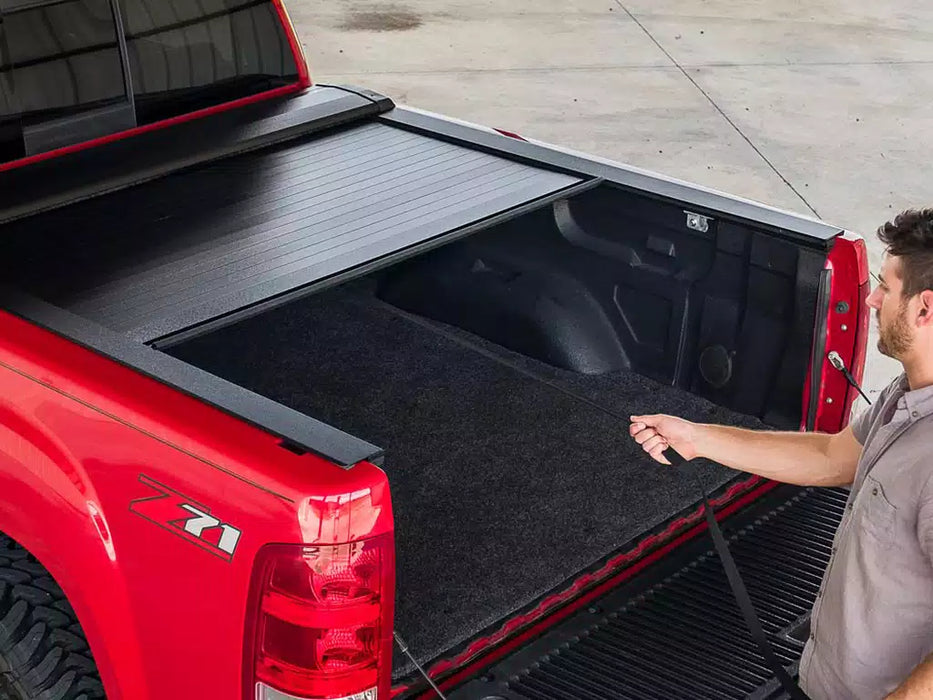 Pace Edwards Switchblade Metal Manual Retractable Tonneau Cover For 2021-2026 Ford F-150 6'7" Bed - SMF172