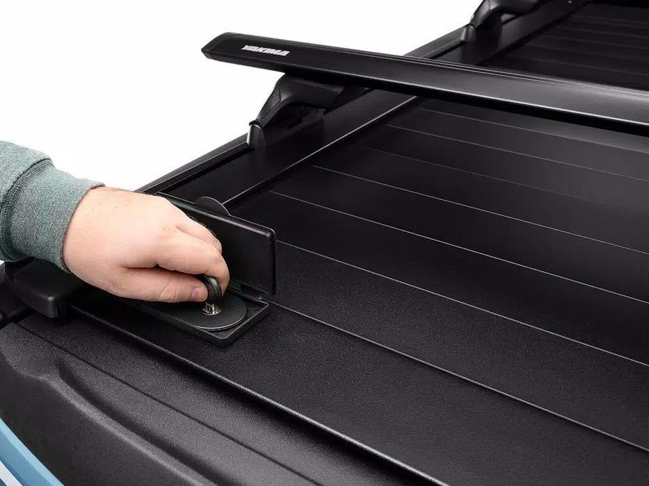 RetraxPRO XR Manual Retractable Tonneau Cover w/ T-Slot Rails - T-80861