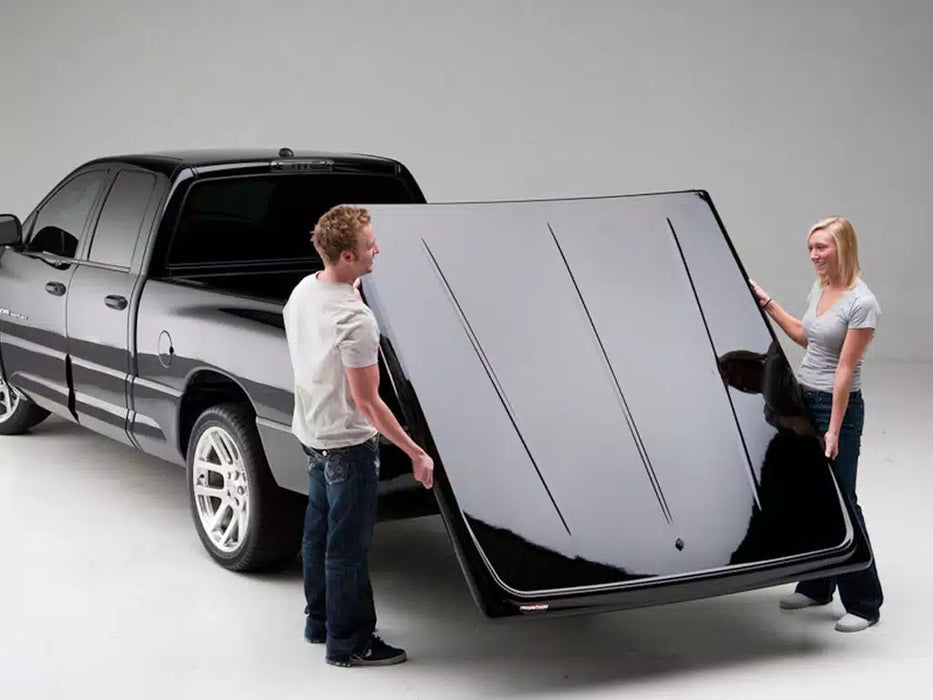 UnderCover LUX One Piece Tonneau Cover For 2017-2026 Honda Ridgeline 5'4" Bed - UC8016S