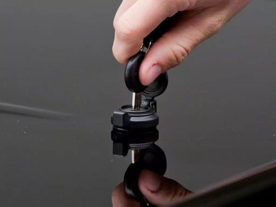 UnderCover LUX One Piece Tonneau Cover For 2017-2022 Ford F-250/350 6'9" Bed - UC2176