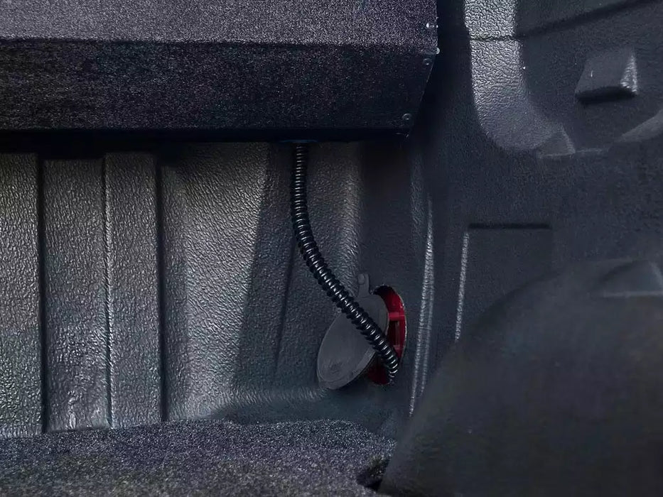 Pace Edwards Switchblade Metal Manual Retractable Tonneau Cover For 2021-2026 Ford F-150 6'7" Bed - SMF172