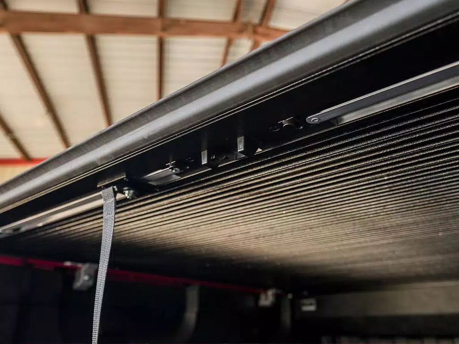 Pace Edwards Switchblade Metal Manual Retractable Tonneau Cover For 2021-2026 Ford F-150 6'7" Bed - SMF172