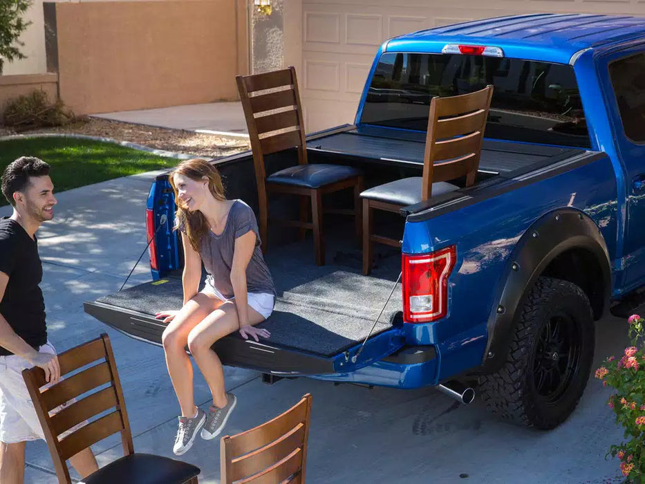 Pace Edwards Full Metal JackRabbit Manual Retractable Tonneau Cover For 19-26 Chevrolet/GMC Silverado/Sierra 1500 8' Bed - FMCA29A60