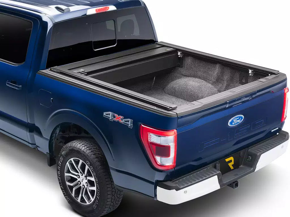 RetraxONE XR Manual Retractable Tonneau Cover w/ T-Slot Rails - T-60481