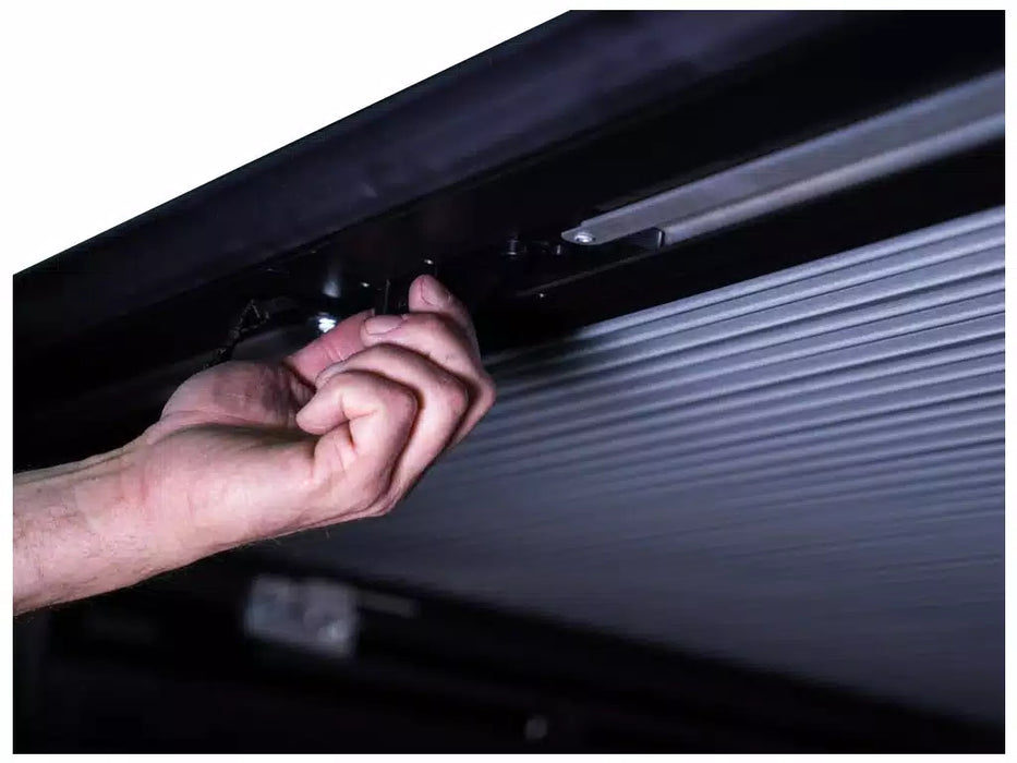Pace Edwards Switchblade Manual Retractable Tonneau Cover For 2004-2014 Ford F-150 5'7" Bed - SWF2843