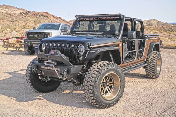 Steelcraft Stubby Front Jeep Gladiator Bumper - 70-92620