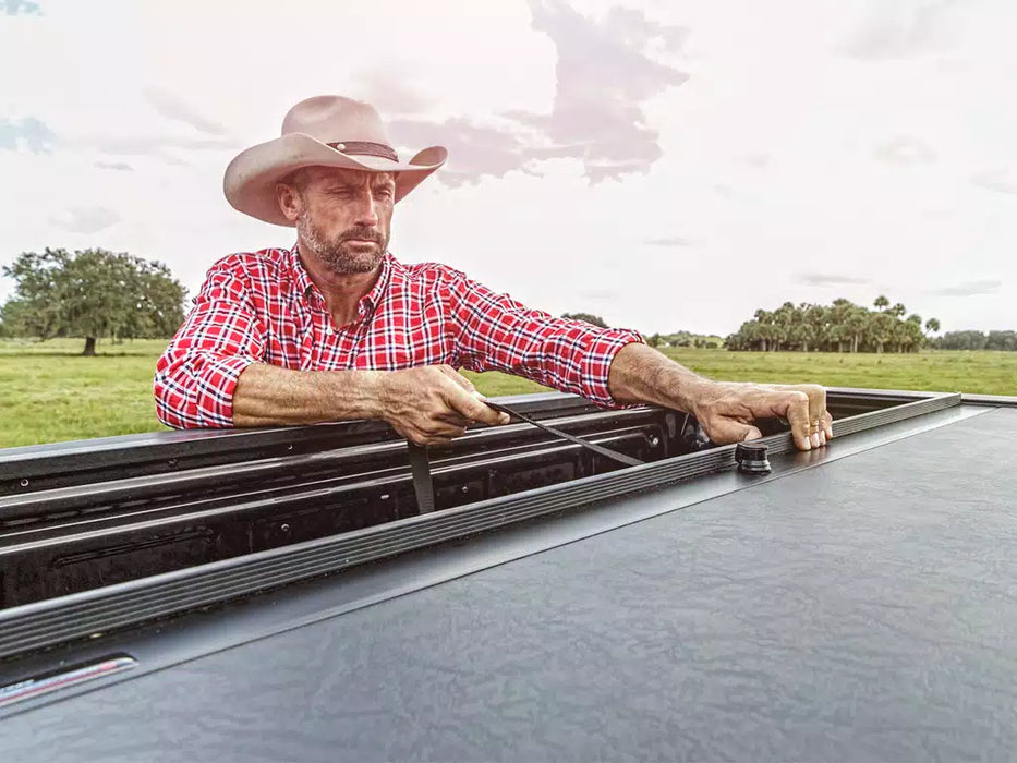 Roll-N-Lock M-Series Manual Retractable Tonneau Cover
