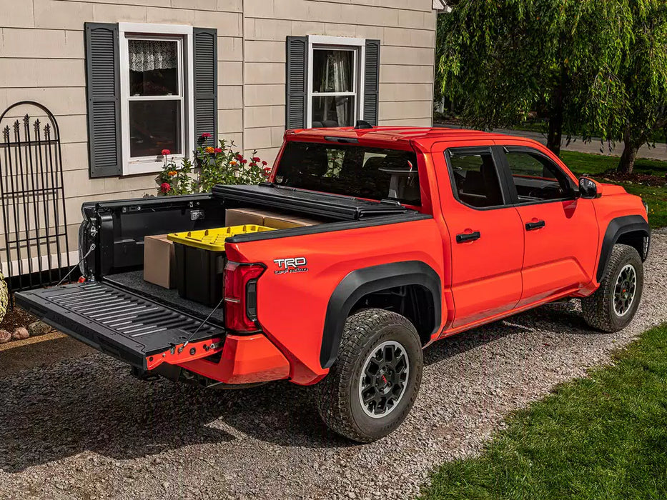 UnderCover Select Hard Folding Tonneau Cover For 2019-2026 Chevrolet/GMC Silverado/Sierra 1500	5'8" Bed - SL14020