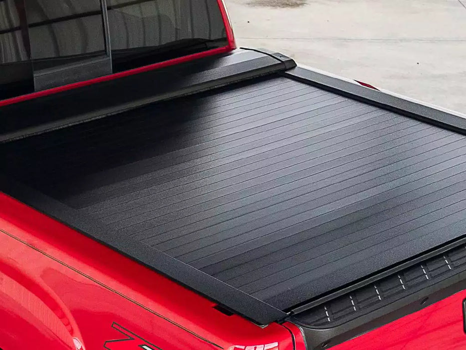 Pace Edwards Switchblade Metal Manual Retractable Tonneau Cover For 2021-2026 Ford F-150 6'7" Bed - SMF172