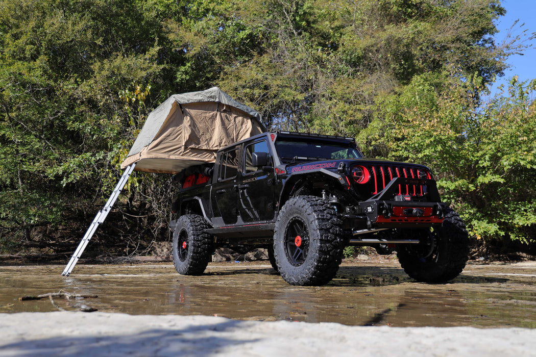 Bodyguard Jeep Gladiator Stubby Front Bumpers With Baja