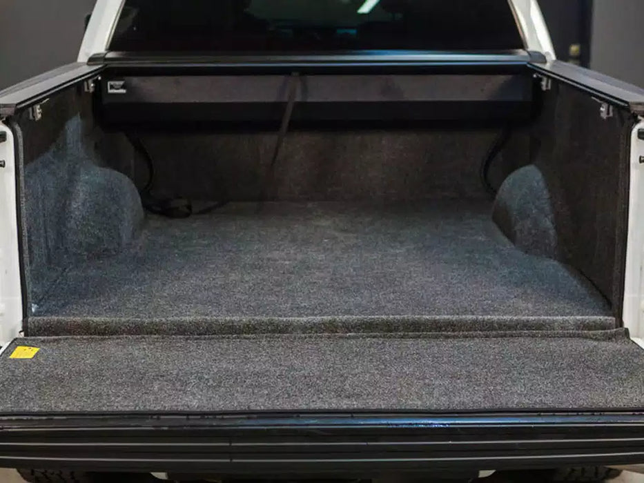 Pace Edwards Switchblade Manual Retractable Tonneau Cover