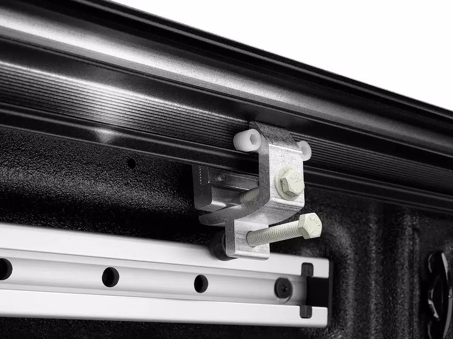RetraxPRO XR Manual Retractable Tonneau Cover w/ T-Slot Rails - T-80861