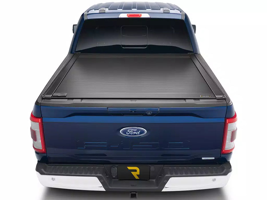 RetraxONE XR Manual Retractable Tonneau Cover w/ T-Slot Rails - T-60481