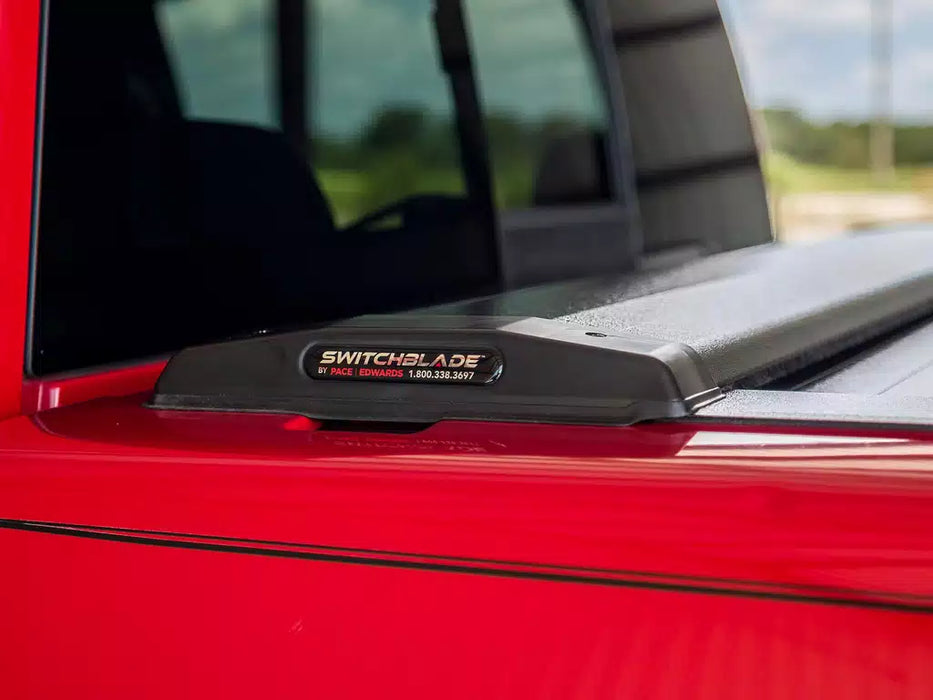 Pace Edwards Switchblade Metal Manual Retractable Tonneau Cover For 2021-2026 Ford F-150 6'7" Bed - SMF172