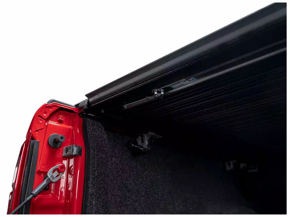 Pace Edwards Full Metal JackRabbit Manual Retractable Tonneau Cover For 1999-2005 Chevrolet/GMC Silverado/Sierra 1500 6'6" Bed