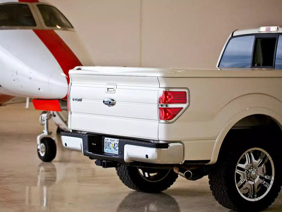 UnderCover LUX One Piece Tonneau Cover For 2017-2022 Ford F-250/350 6'9" Bed - UC2176