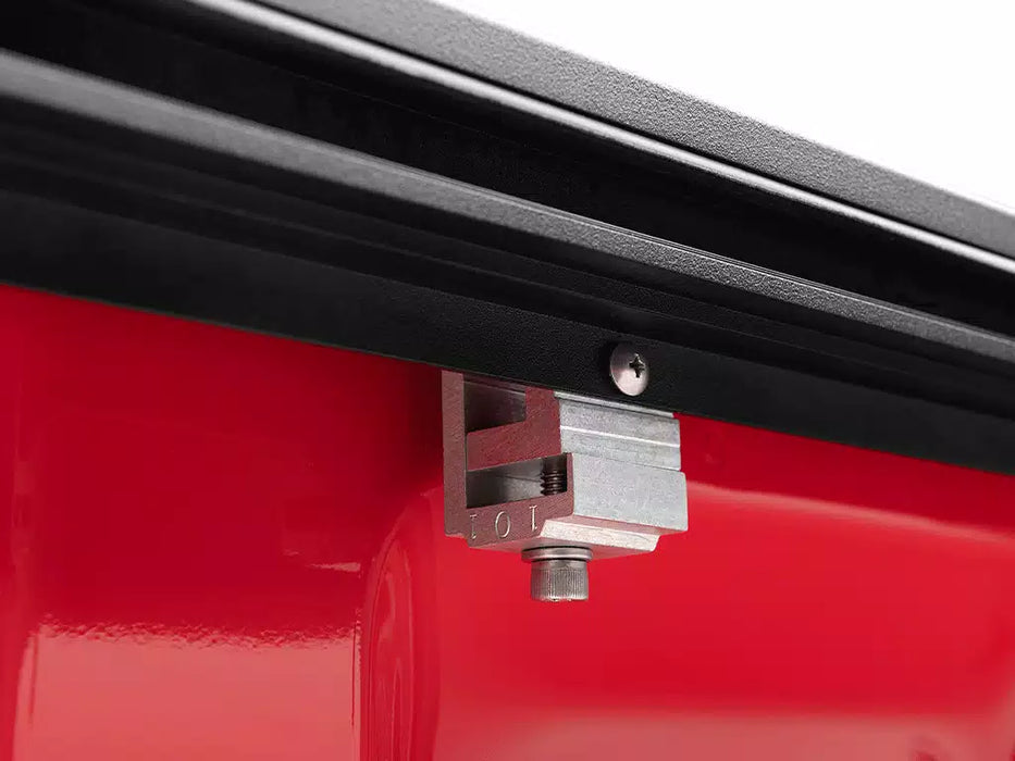 Roll-N-Lock M-Series XT Manual Retractable Tonneau Cover w/ T-Slot Rails - 135M-XT