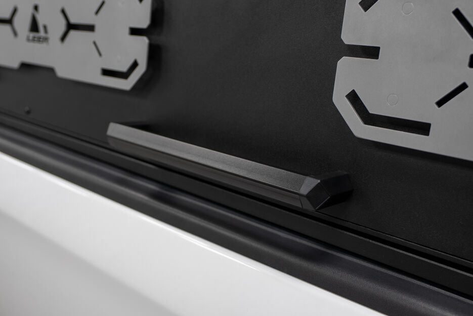 LEER NexCap Lo Low-Profile Truck Caps